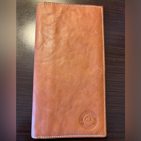 Noth West Passage, men's wallet, made of Northern Steer hide, made in Canada - Picture 1 of 7